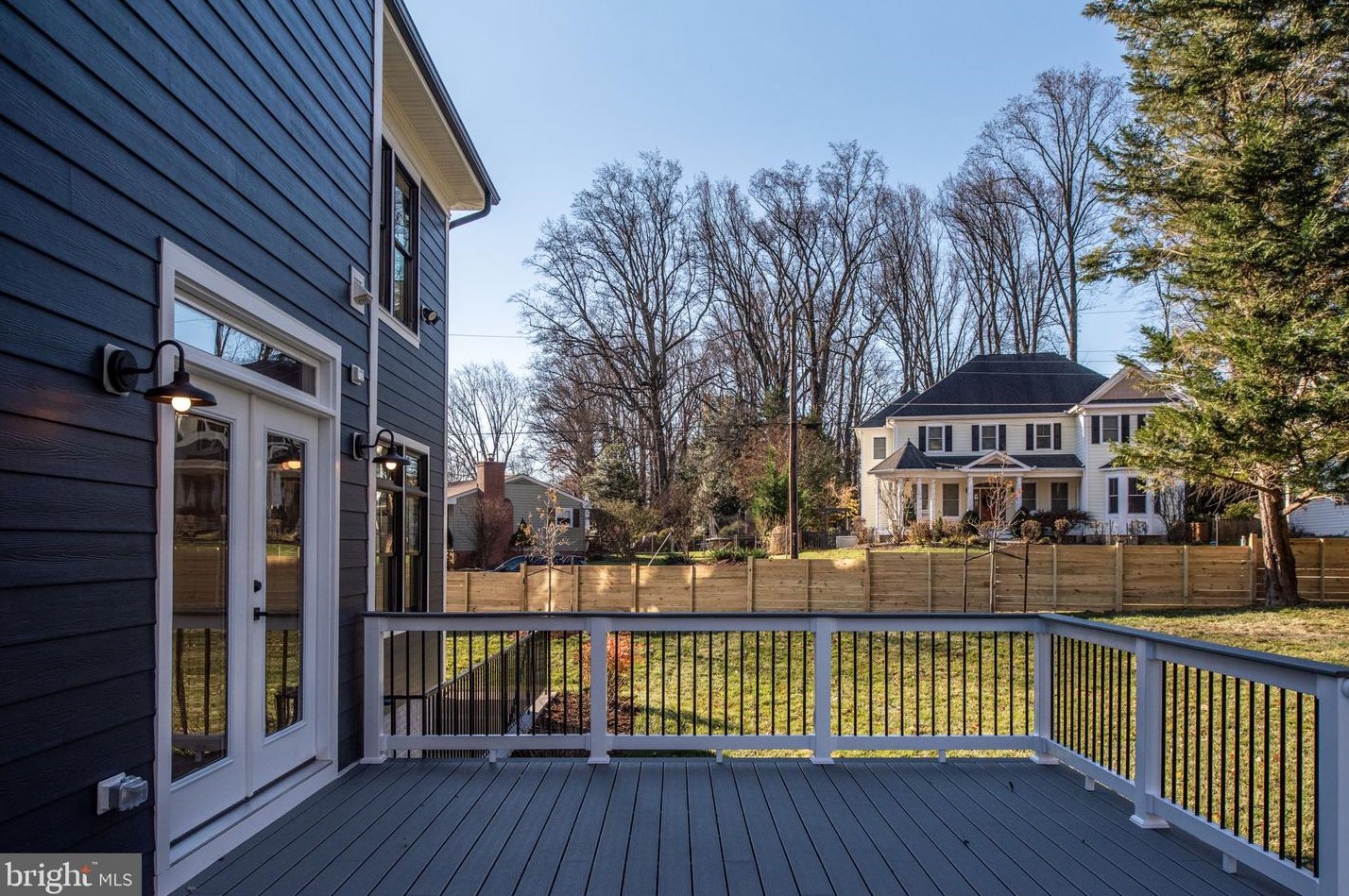 100 James Dr, Vienna VA  22180-6710 exterior