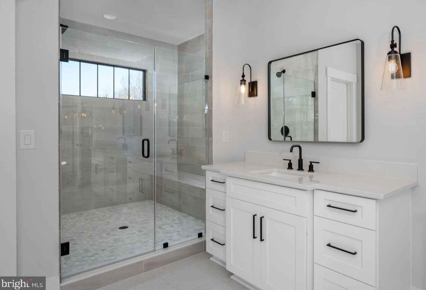 100 James Dr, Vienna VA  22180-6710 exterior