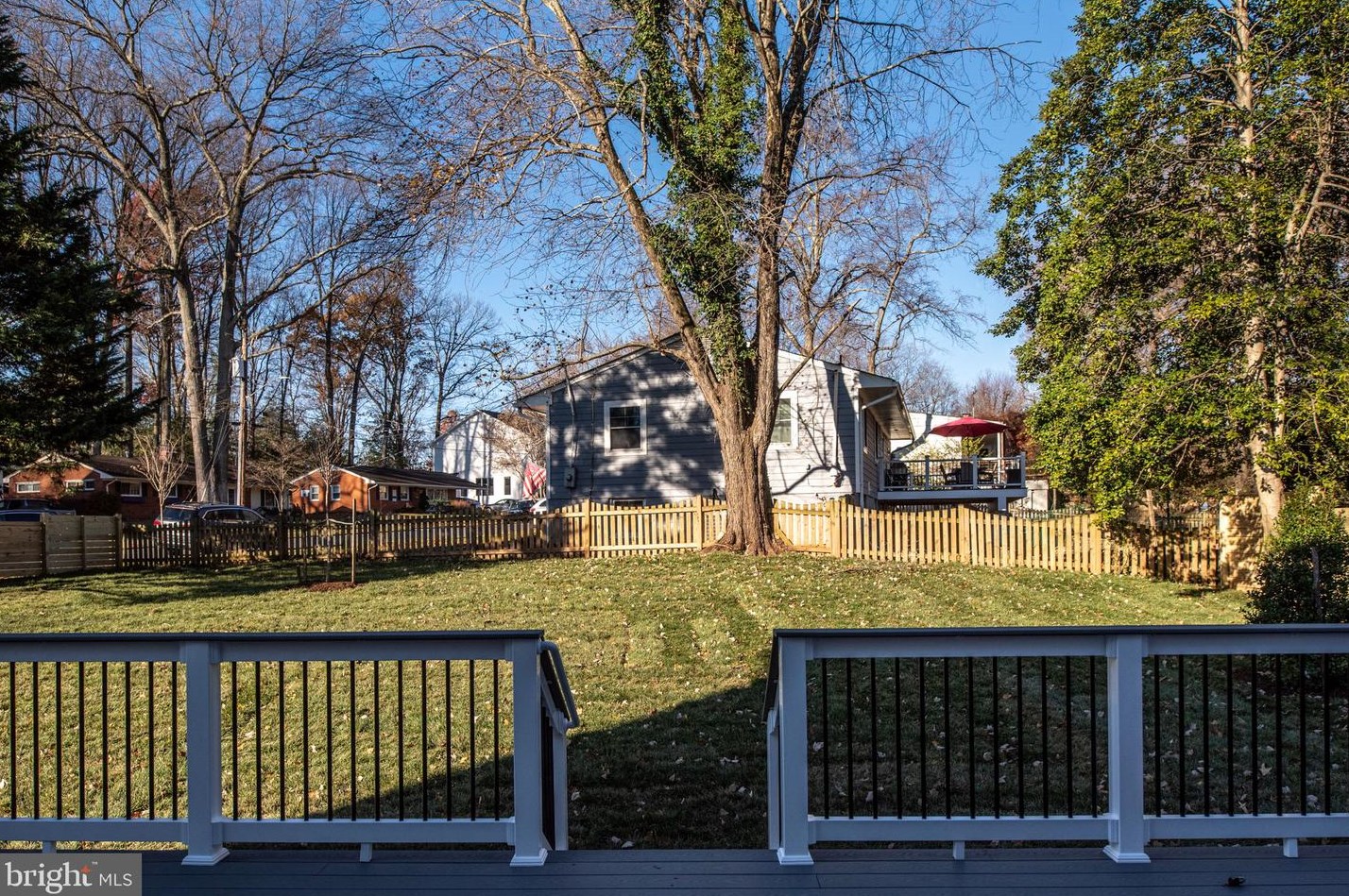 100 James Dr, Vienna VA  22180-6710 exterior