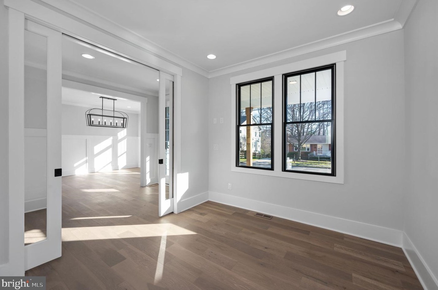 100 James Dr, Vienna VA  22180-6710 exterior