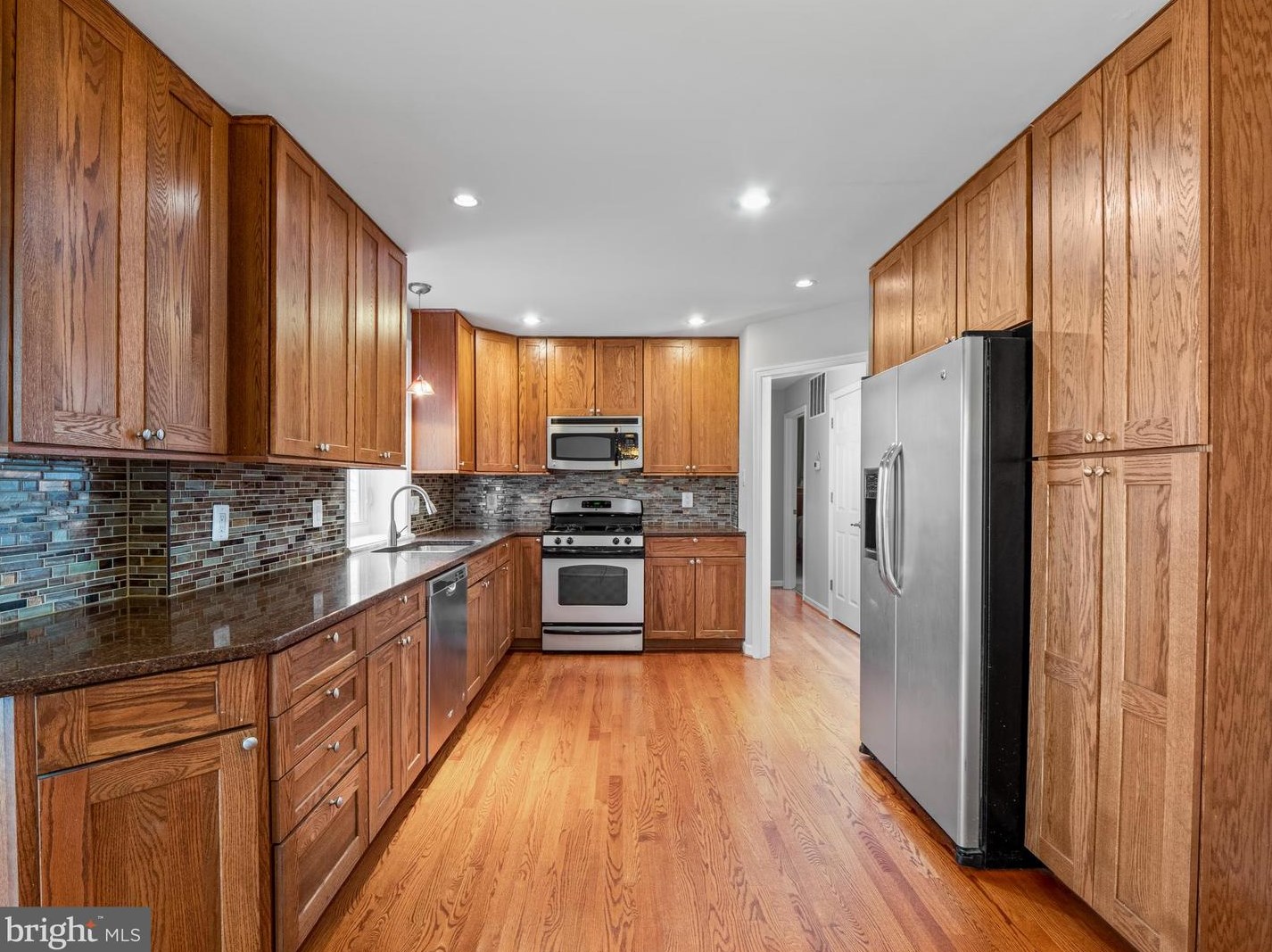 5302 Richardson Dr, Fairfax, VA 22032-3931
