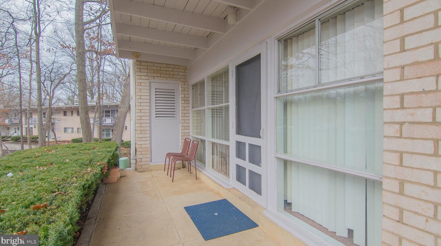 7710 Donnybrook Ct #105, Annandale, VA 22003