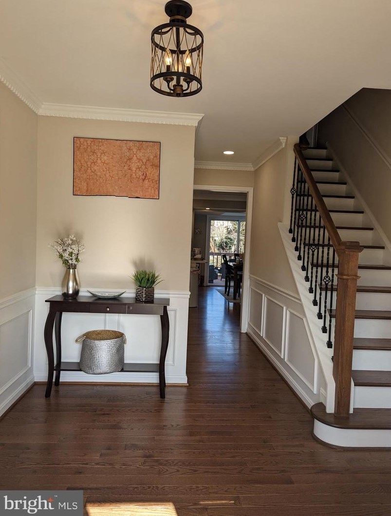 4850 Slatestone Ct, Fairfax, VA 22030
