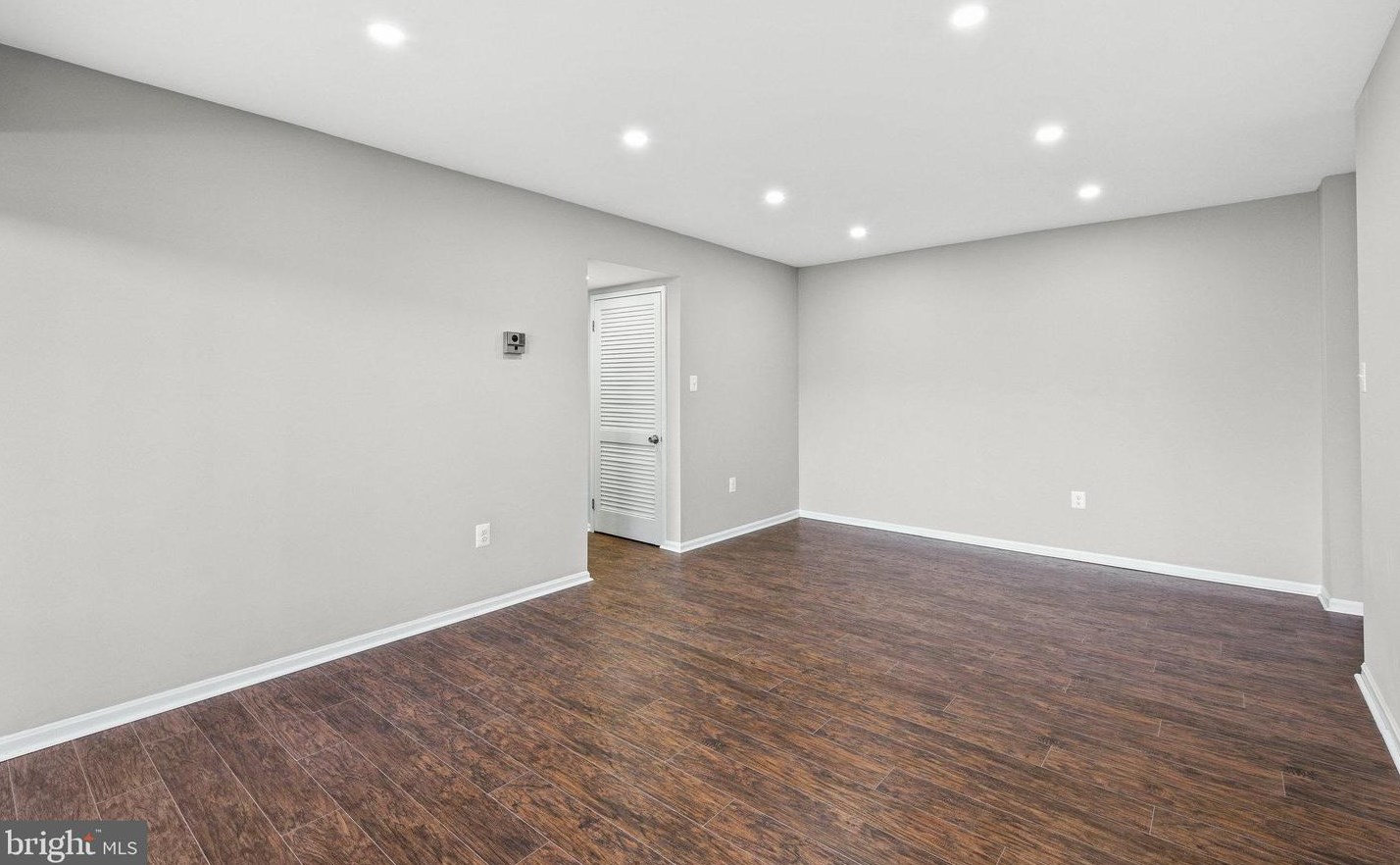 9708 Kingsbridge Dr #203, Fairfax, VA 22031