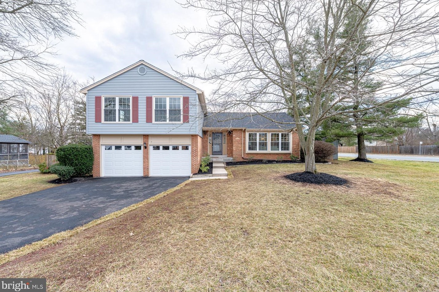 1315 Forty Oaks Dr, Herndon, VA 20170