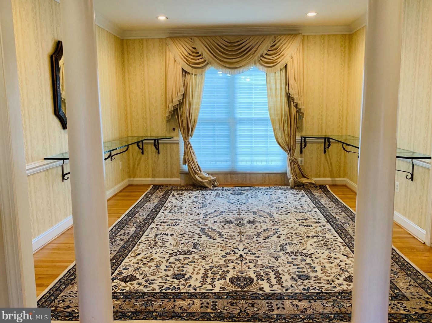 2040 Madrillon Rd, Vienna VA  22182-3748 exterior