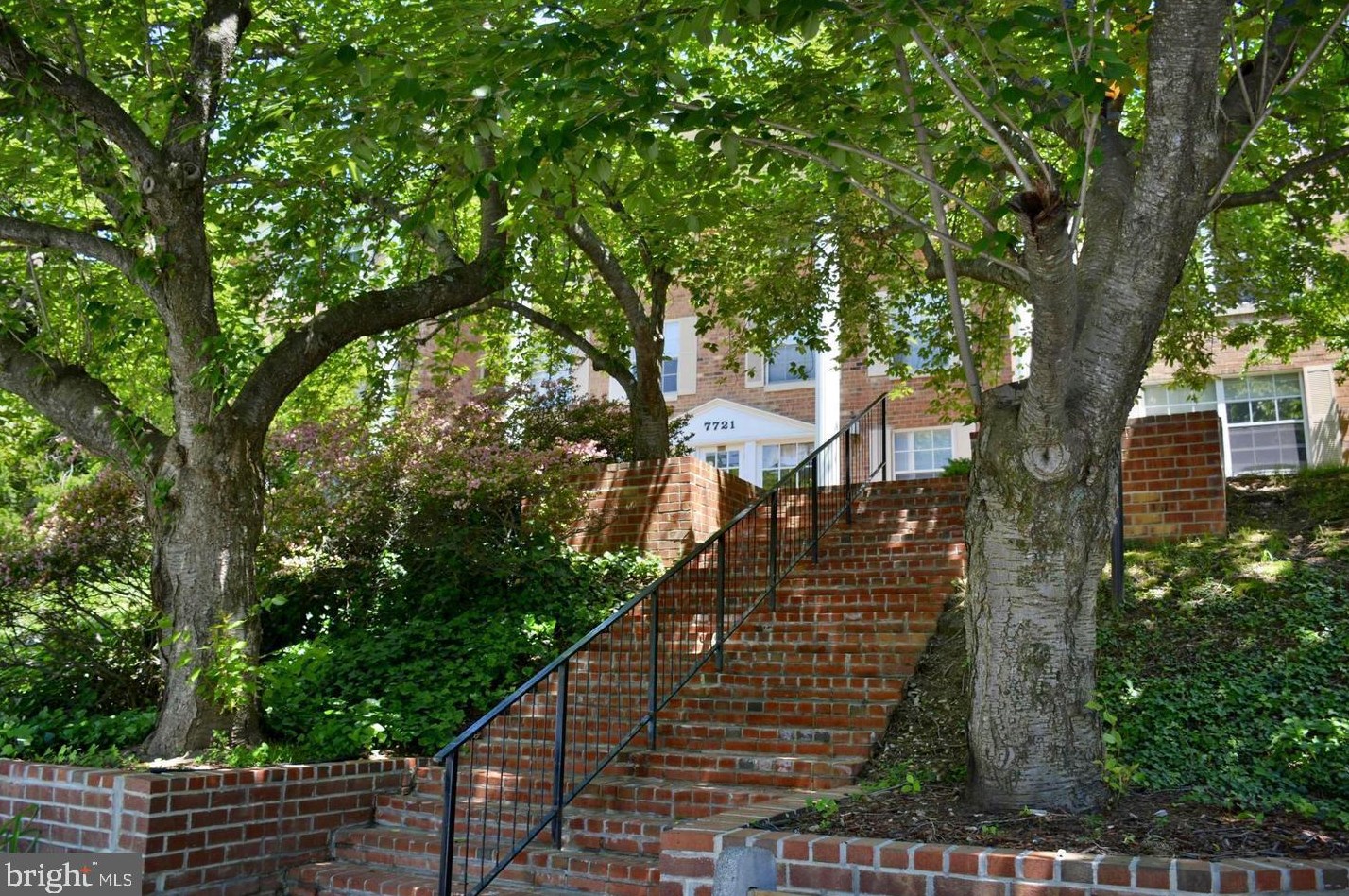 7721 Tremayne Pl Apt 203, Mc Lean, VA 22102