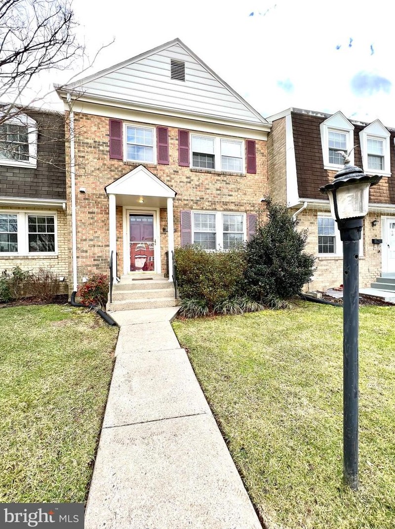 3096 Covington St, Fairfax, VA 22031