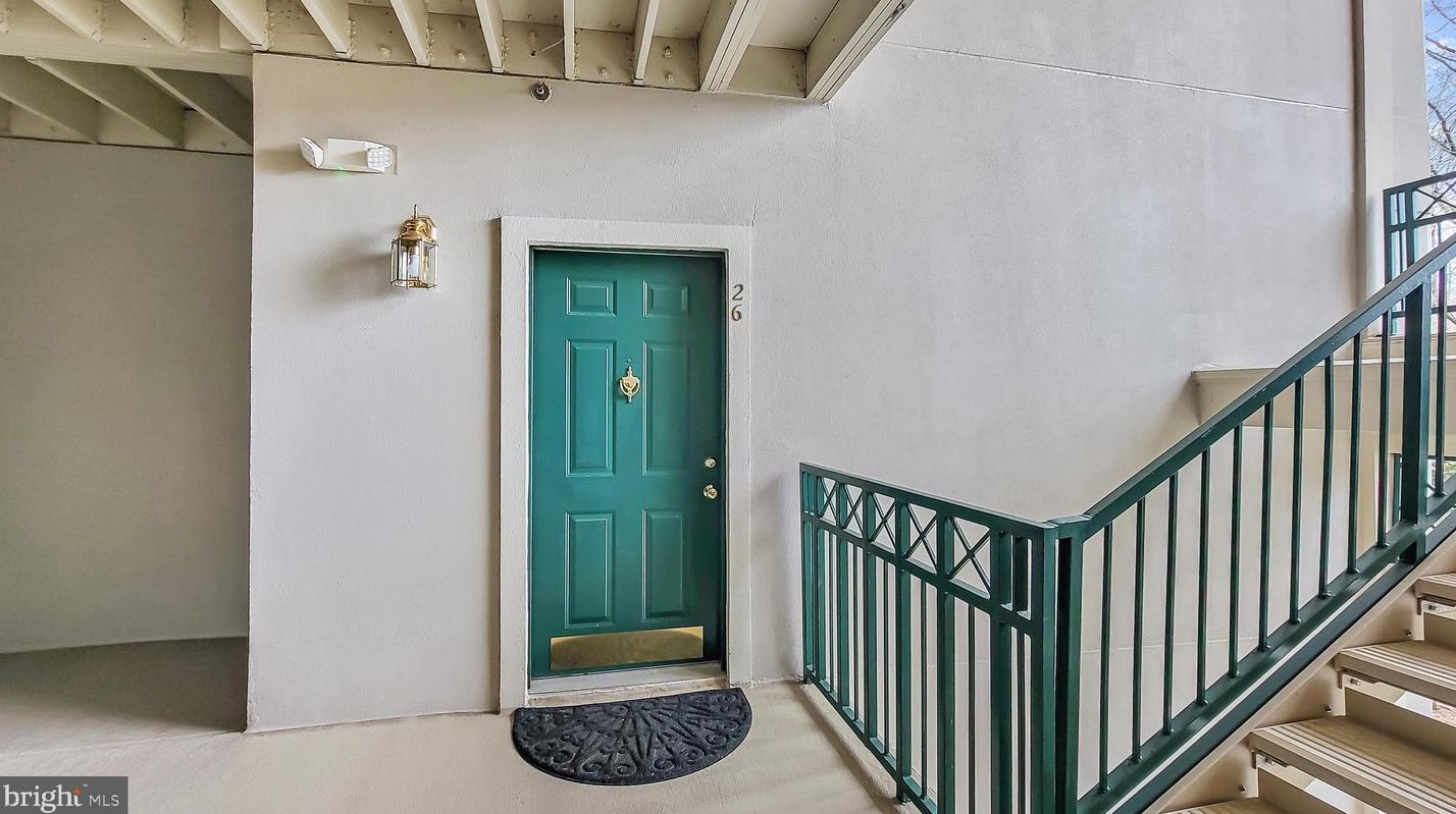12012 Taliesin Pl Apt 26, Herndon, VA 20190