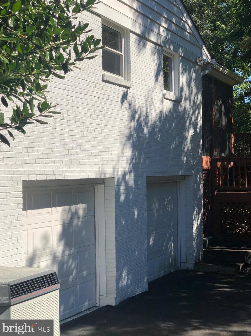 2309 Whitcomb Pl, Falls Church, VA 22046