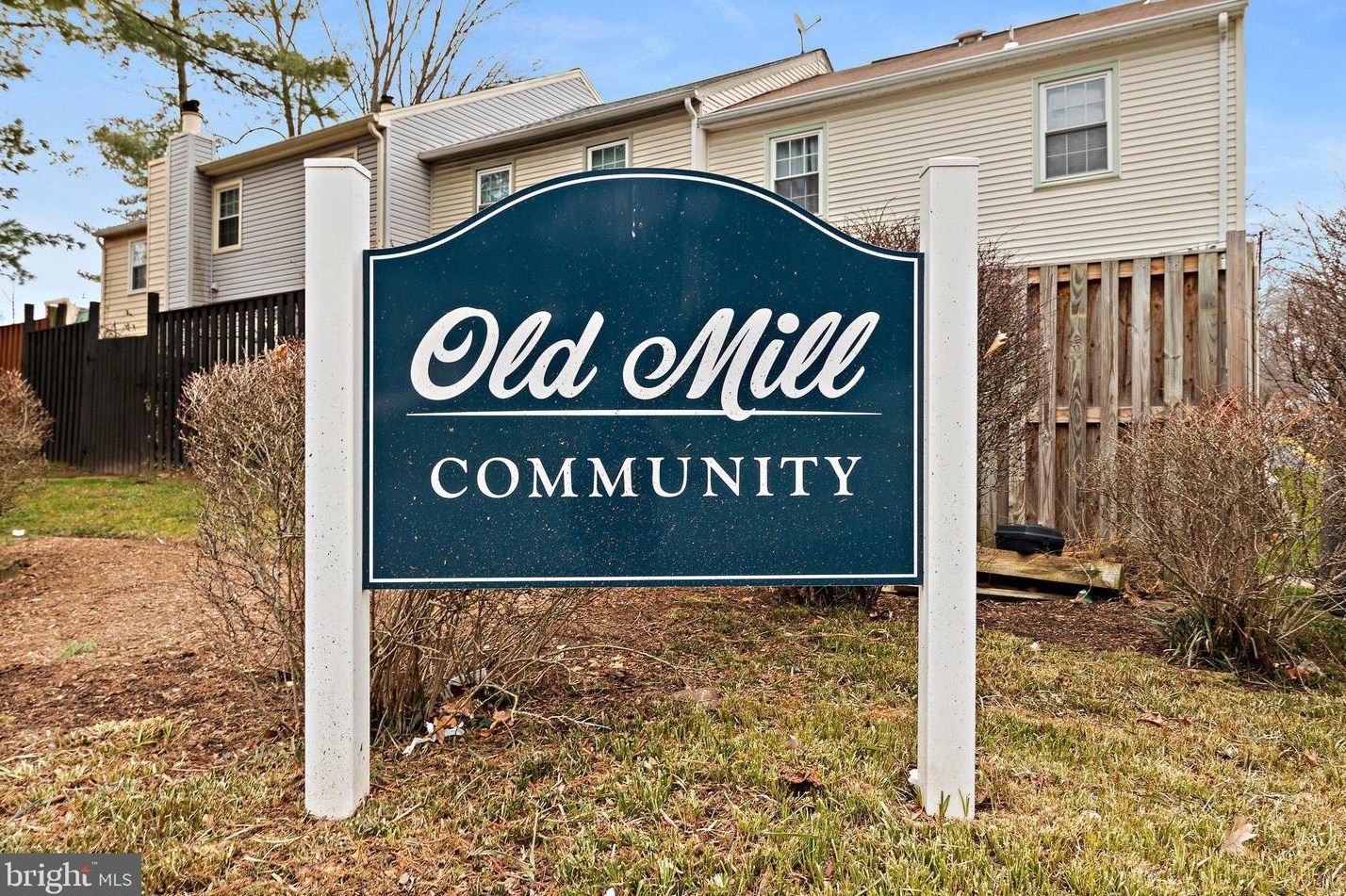 9553 Cherry Oak Ct, Springfield, VA 22015