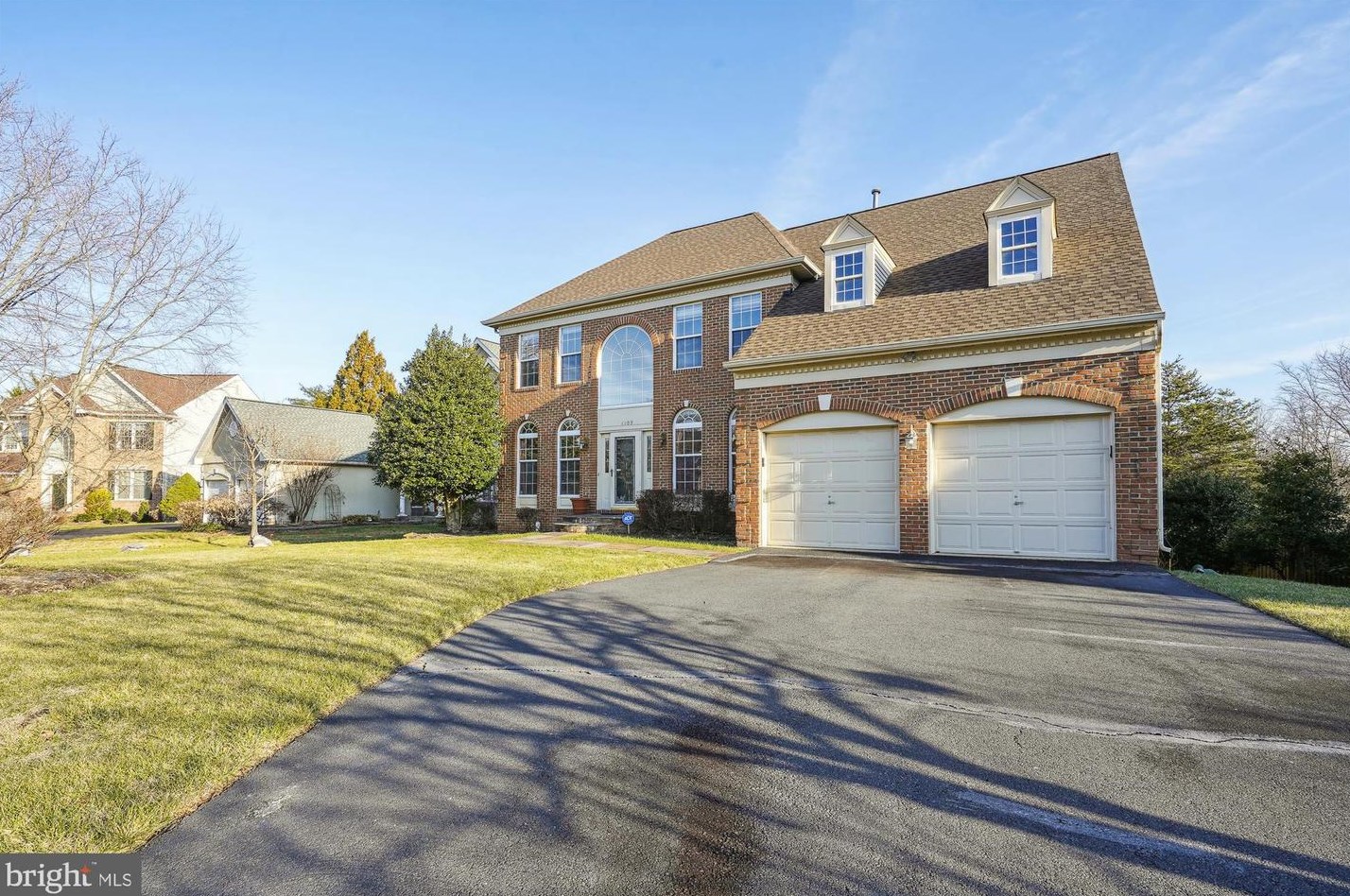 1109 Landerset Dr, Herndon, VA 20170