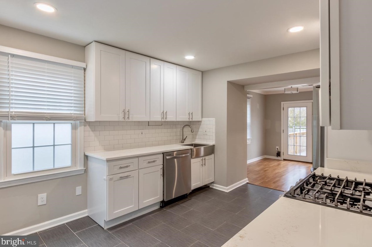 5460 Lighthouse Ln, Springfield, VA 22015