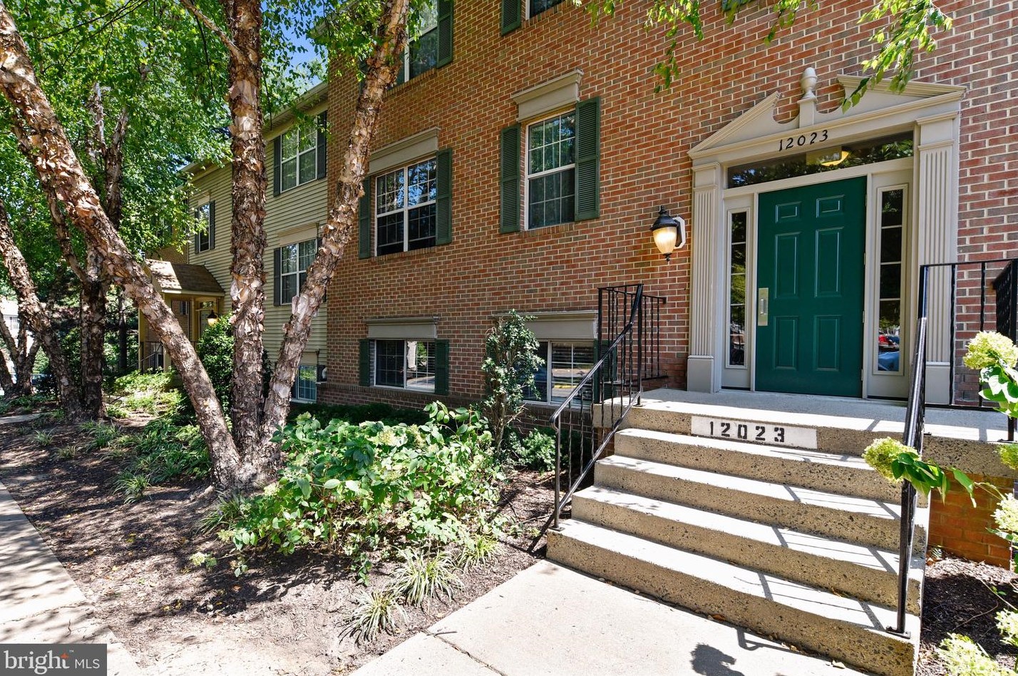 12023 Golf Ridge Ct #101, Fairfax, VA 22033