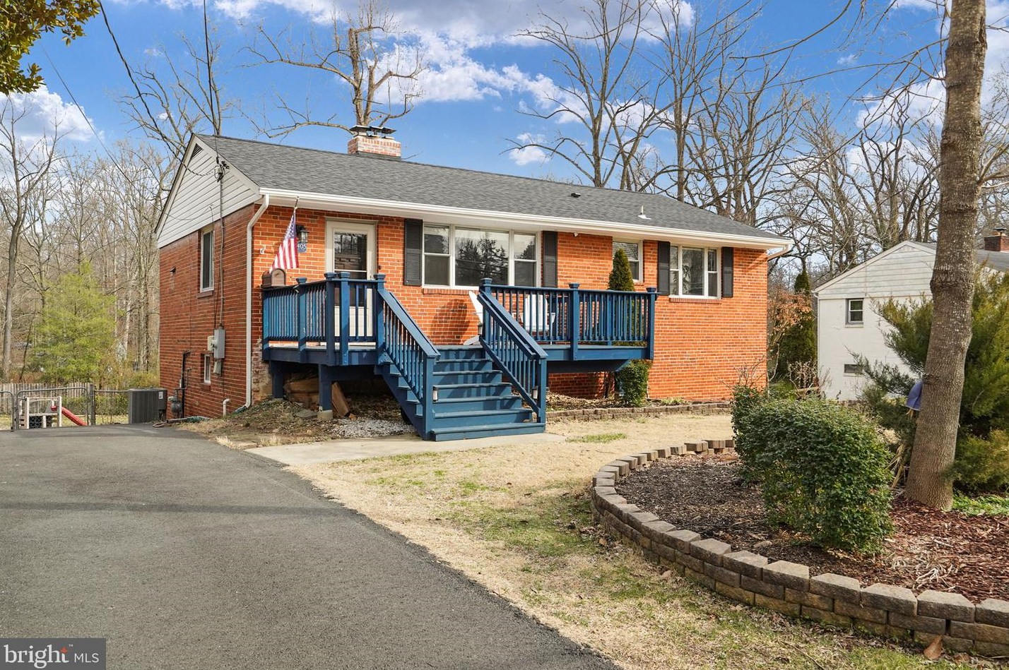 3405 Radnor Pl, Falls Church, VA 22042