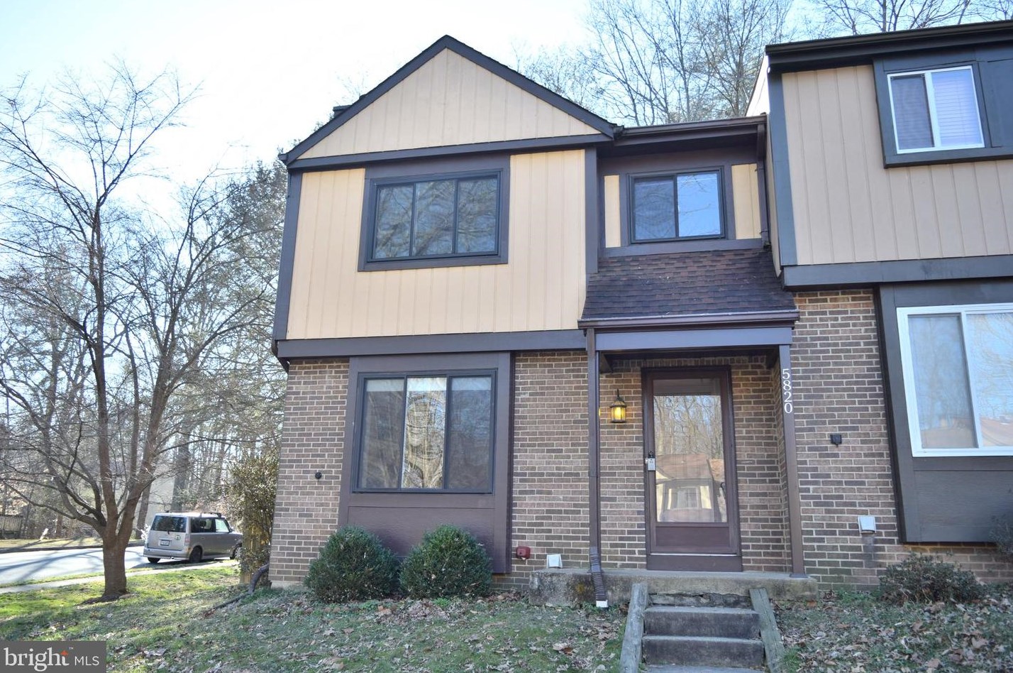 5820 Oak Bucket Ct, Springfield, VA 22015
