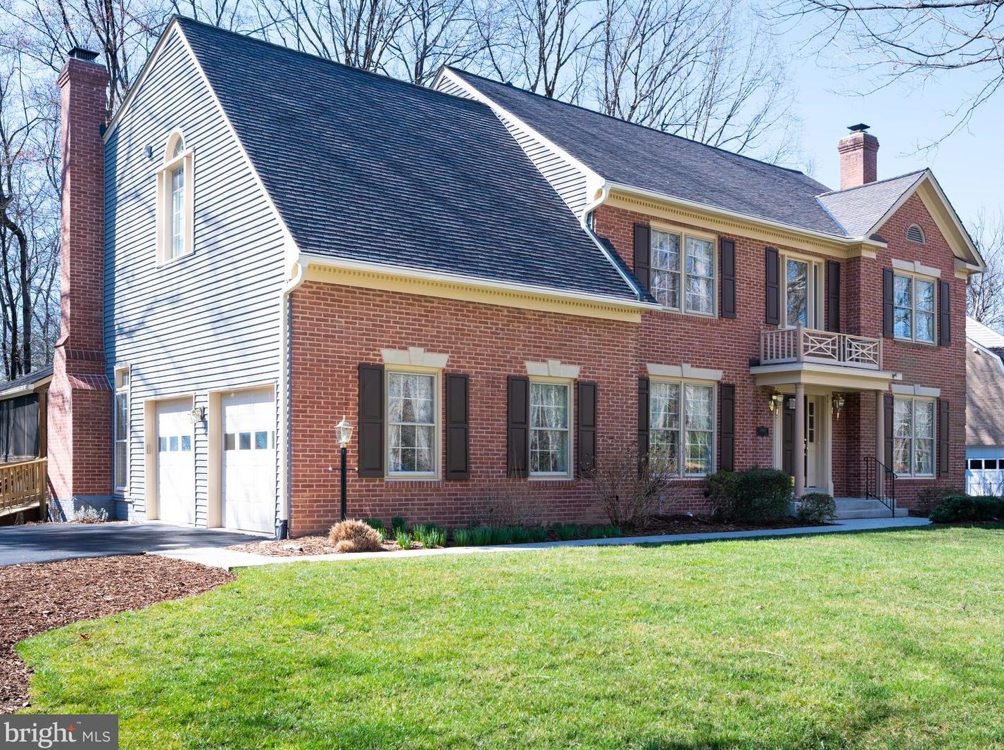 10107 Homar Pond Dr, Fairfax, VA 22039-1650