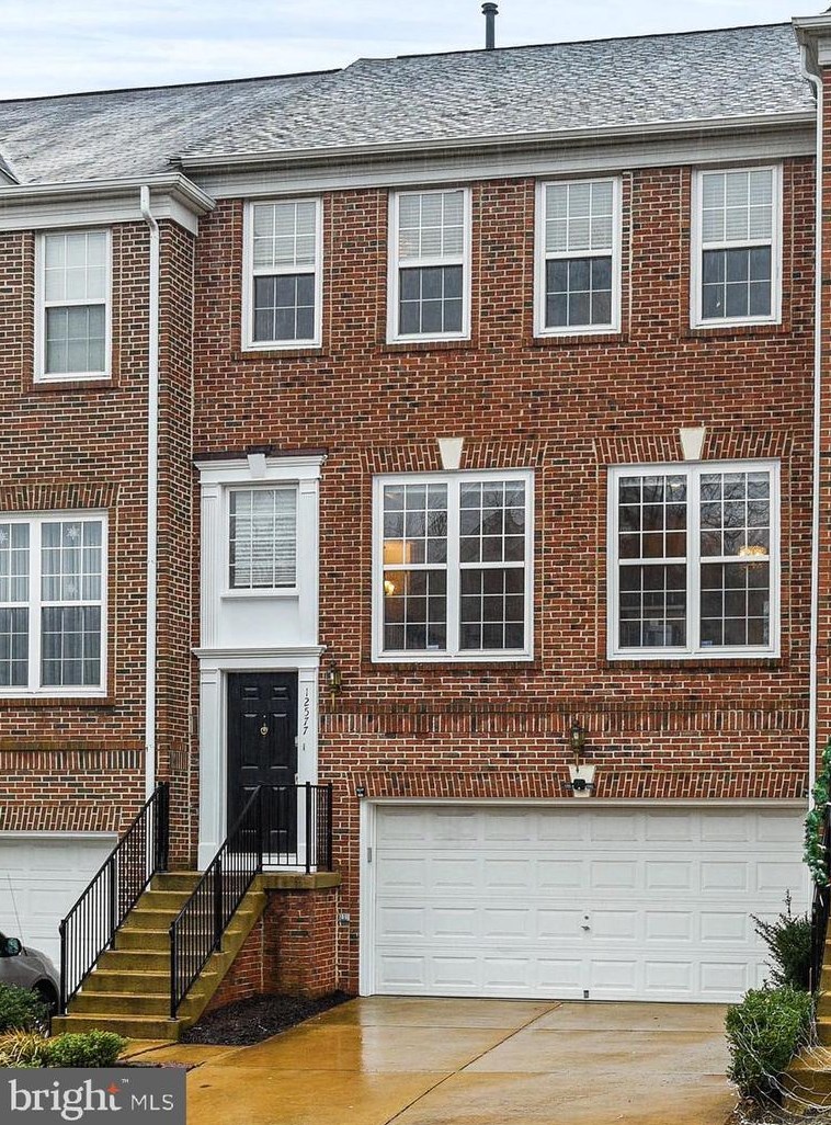 12577 Scenic Ridge Trl, Fairfax, VA 22033-6230