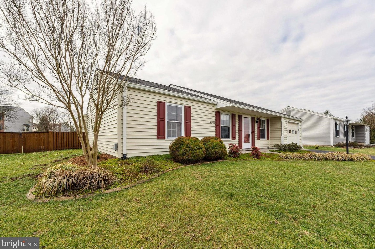 13327 Hollinger Ave, Fairfax, VA 22033