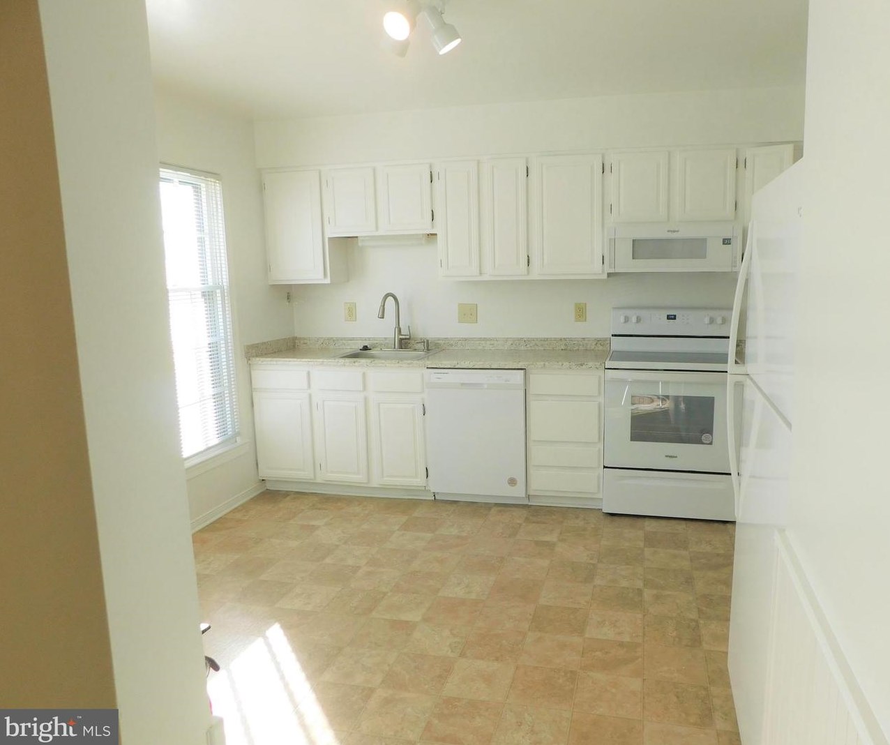 2732 Shawn Leigh Dr, Vienna VA  22181-6137 exterior