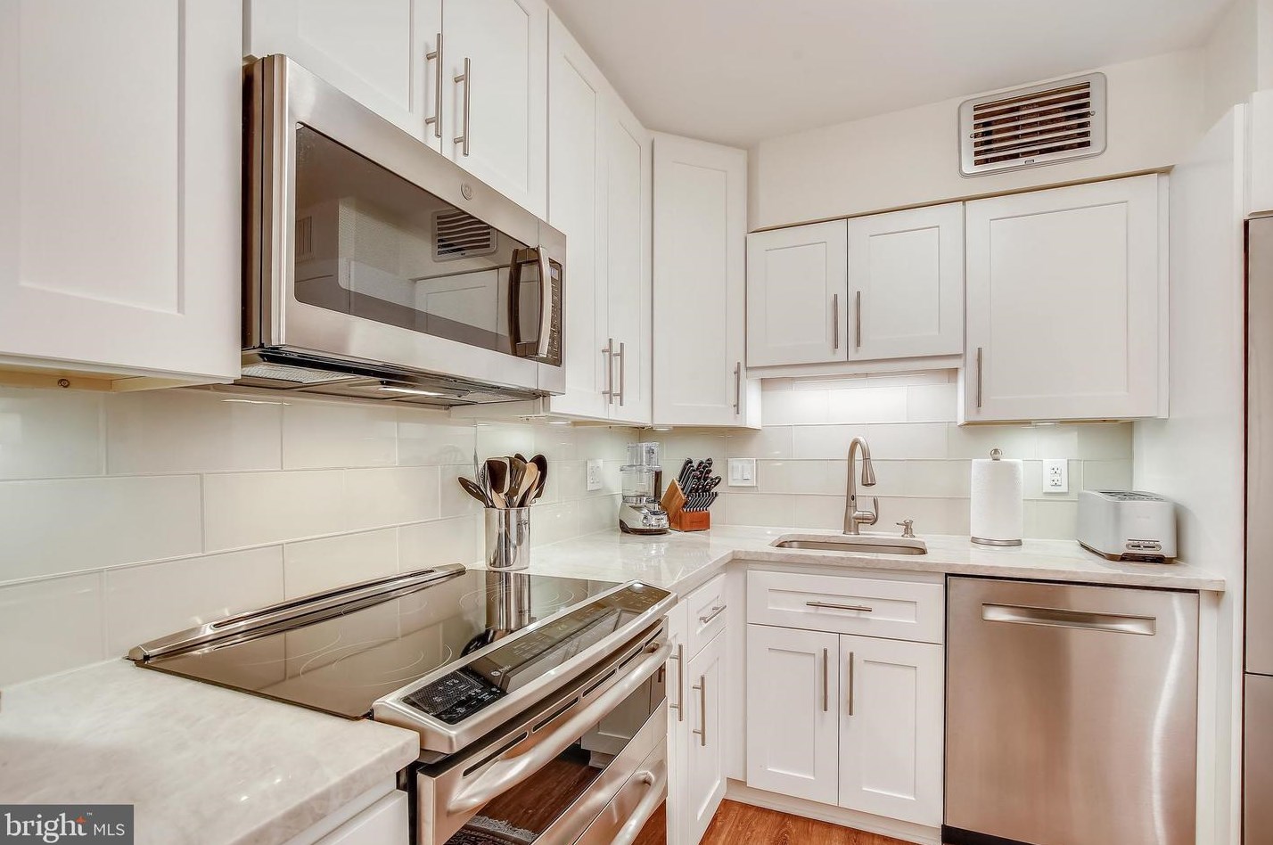 1800 Old Meadow Rd Apt 1009, Mc Lean, VA 22102