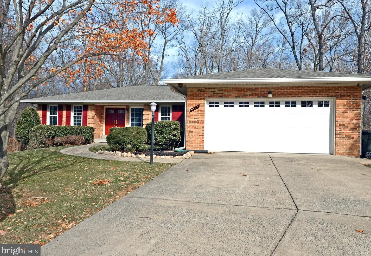 4400 Jensen Pl, Fairfax, VA 22032-1718