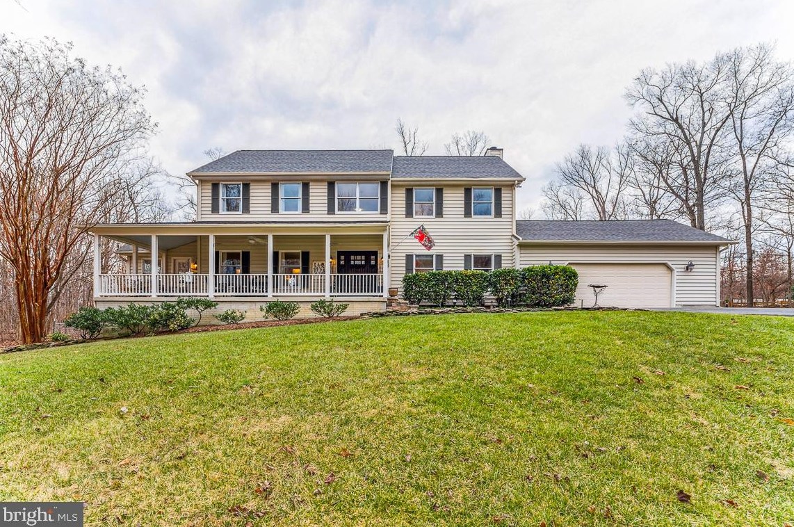12537 Rochester Dr, Fairfax, VA 22030-6418