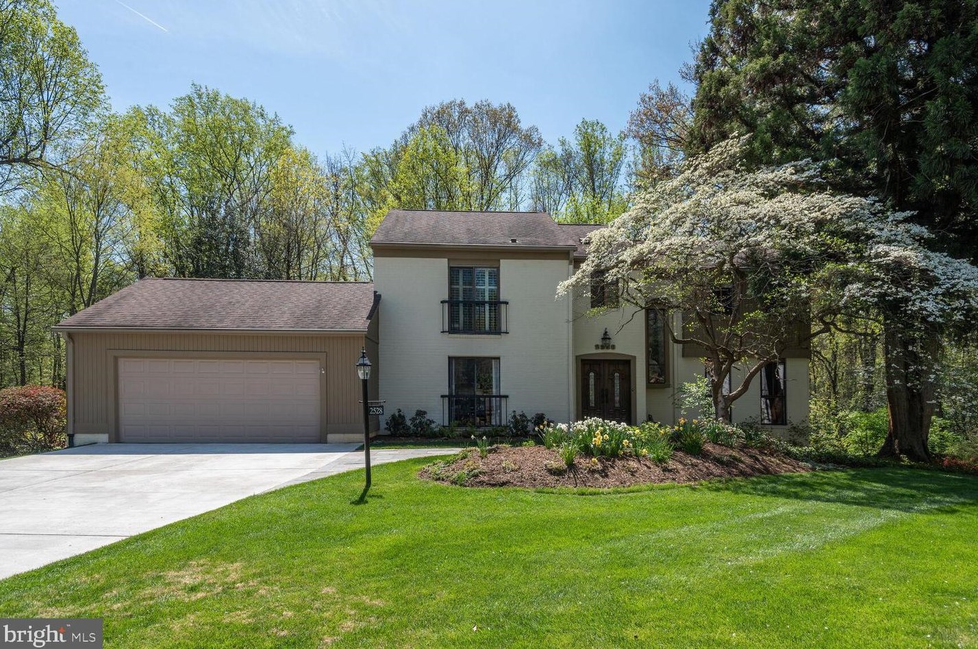 2528 Spanish Moss Ct, Herndon, VA 20191