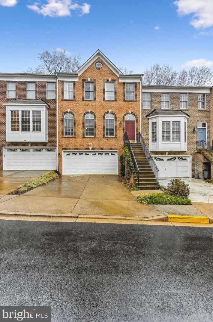 102 Shepherdson Ln Ne, Vienna, VA 22180