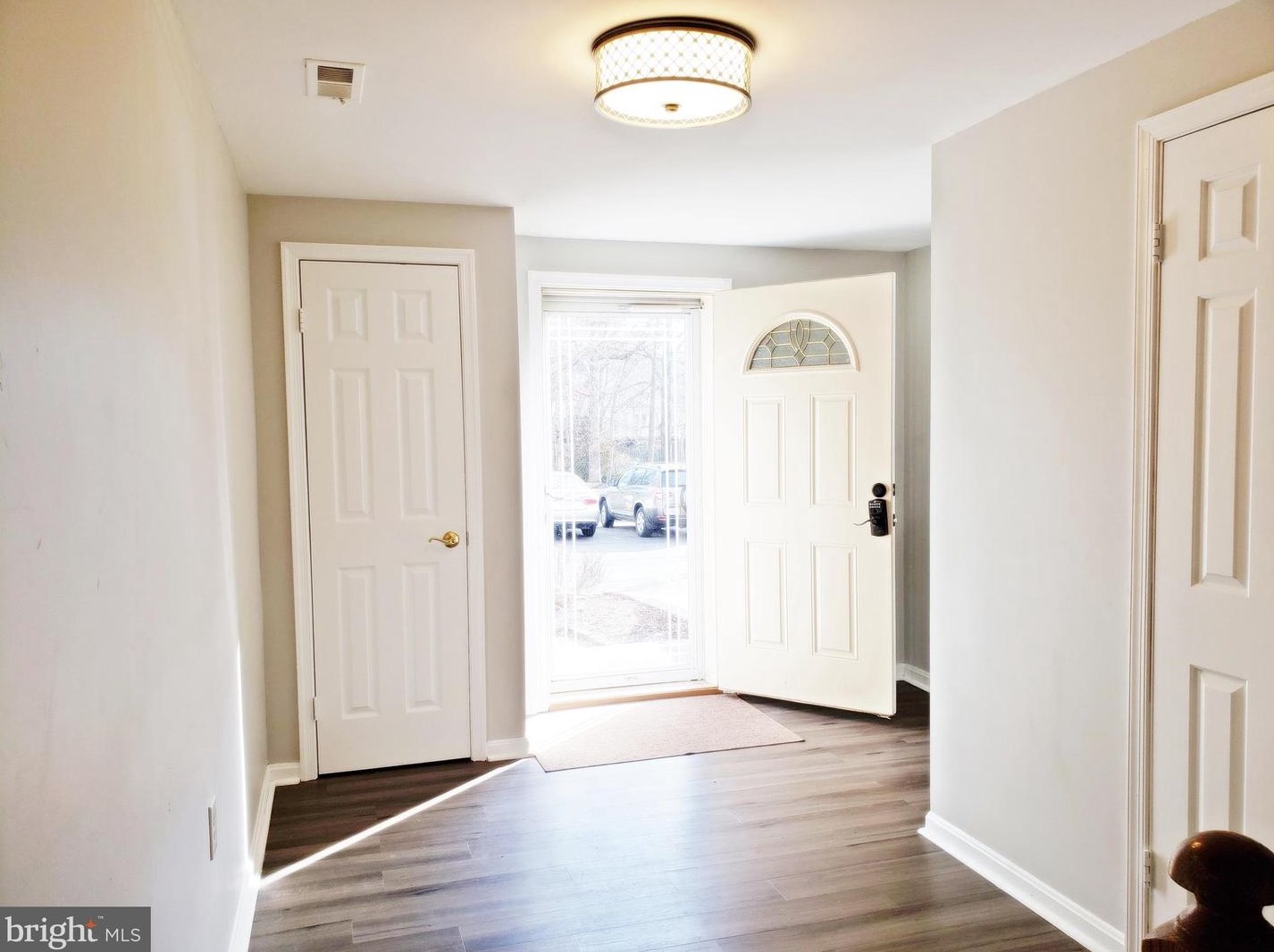 9382 Tucker Woods Ct, Springfield, VA 22015