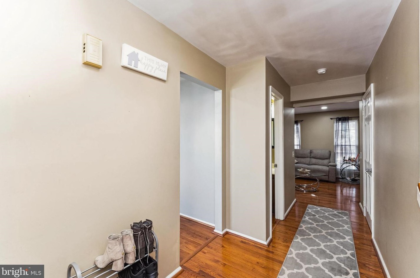 14818 Lynhodge Ct, Centreville VA  20120-1861 exterior