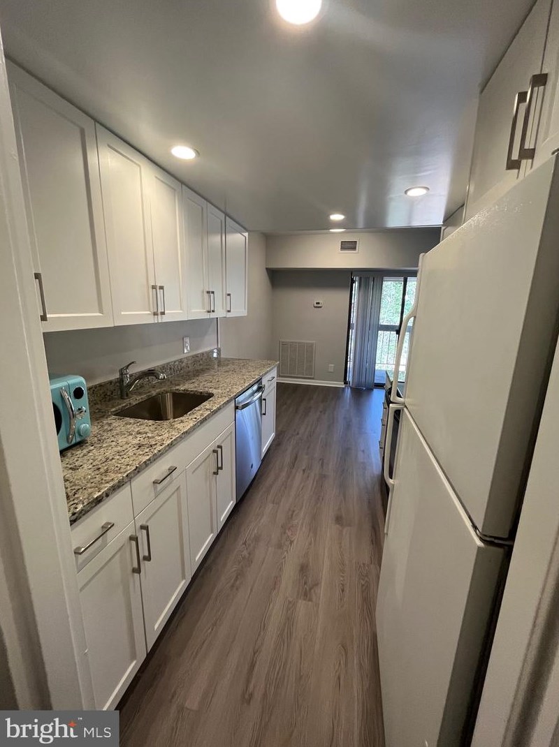 11656 Stoneview Sq Apt 22c, Herndon, VA