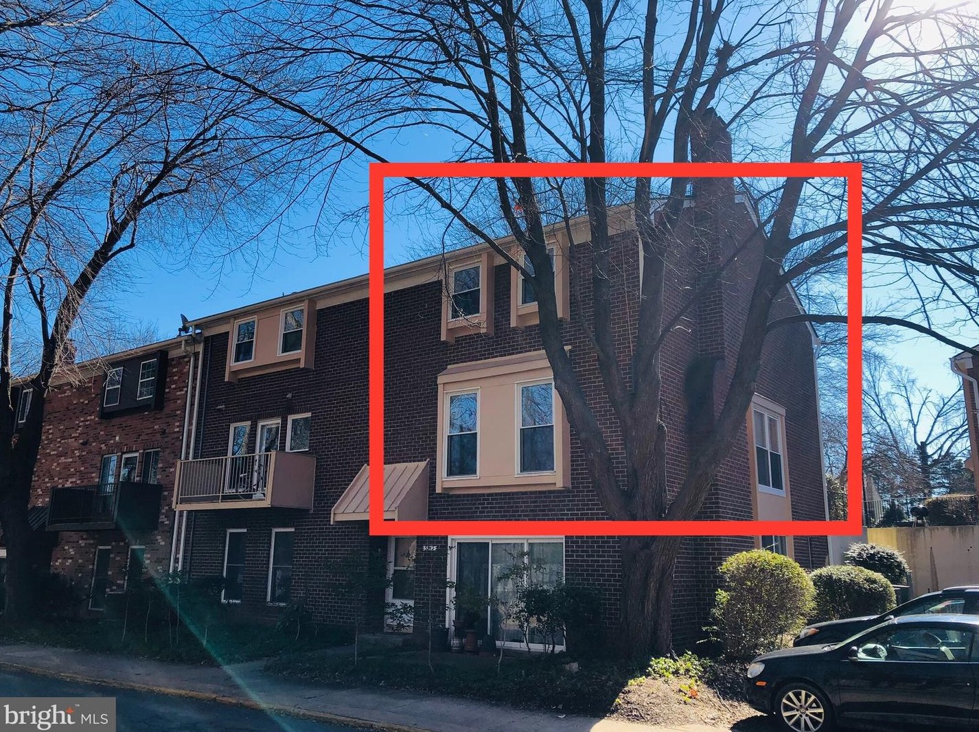 3709 Persimmon Cir, Fairfax, VA 22031