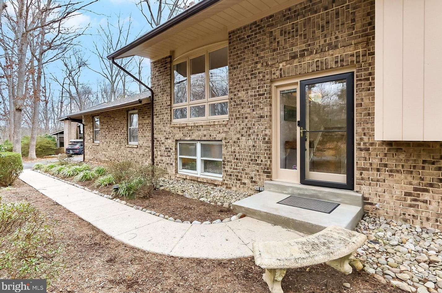 10905 Thanlet Ln, Herndon, VA 20190