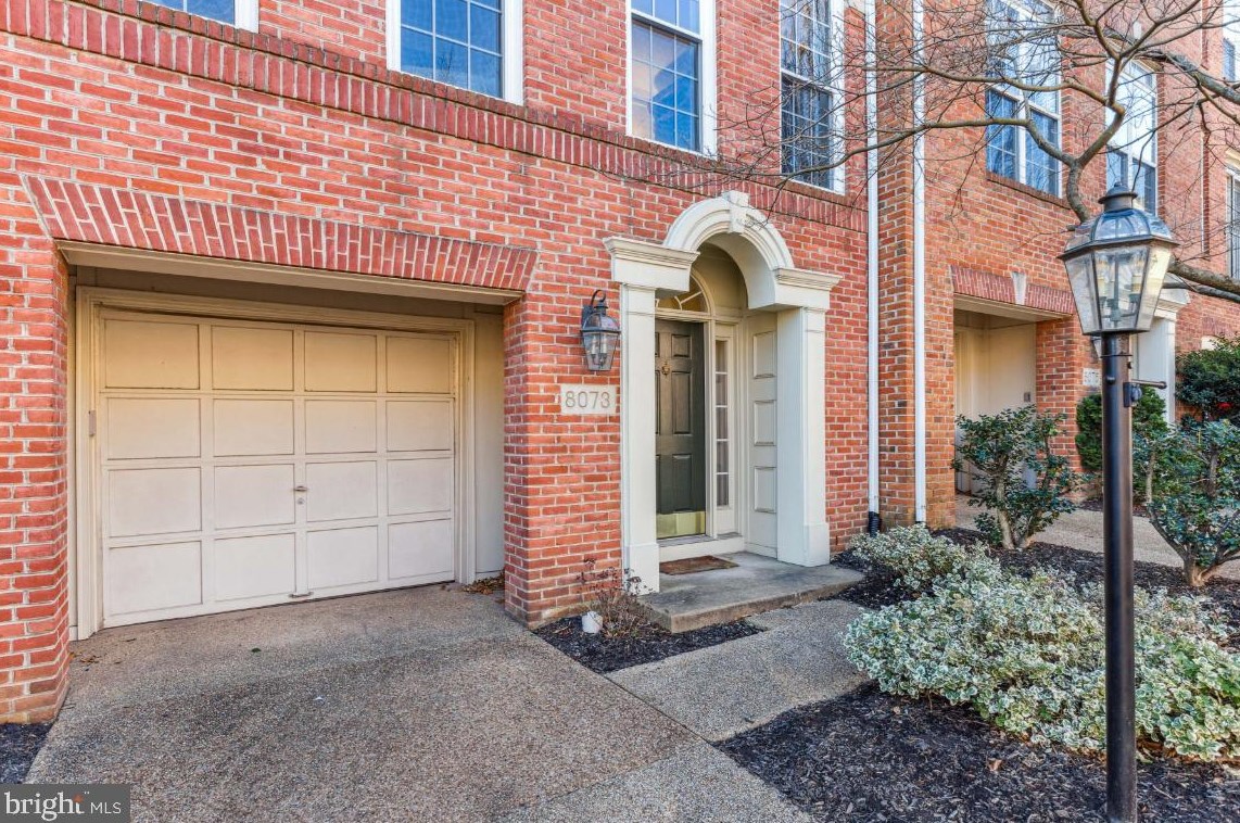 8073 Sebon Dr, Vienna, VA 22180-7473