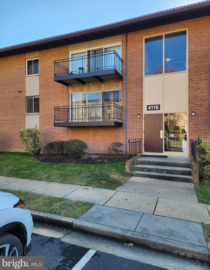 4116 Mangalore Dr Apt 201, Annandale, VA 22003