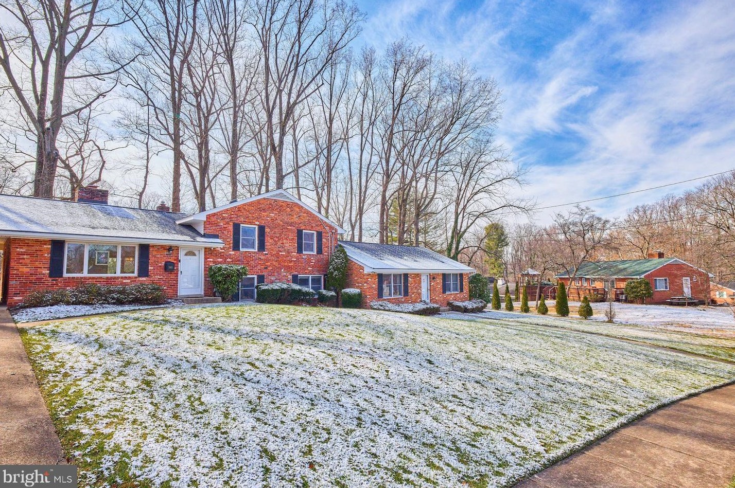 7613 Hamlet St, Springfield, VA 22151
