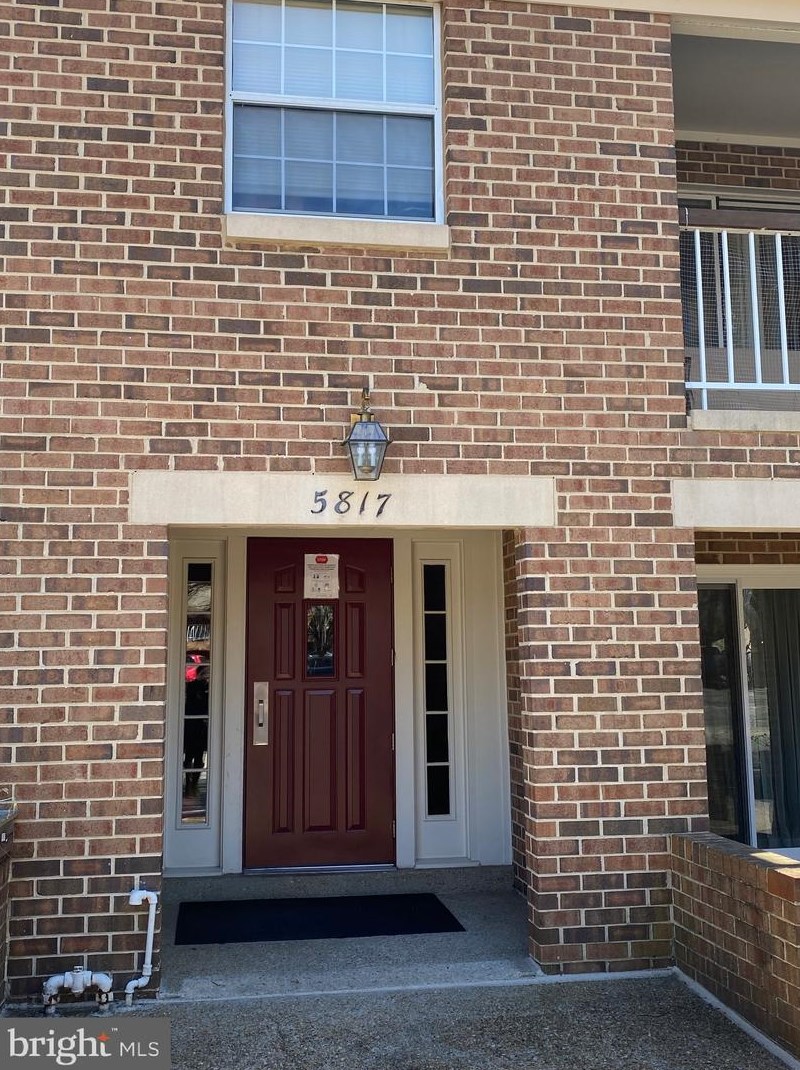 5817 Cove Landing Rd #303, Springfield, VA 22015