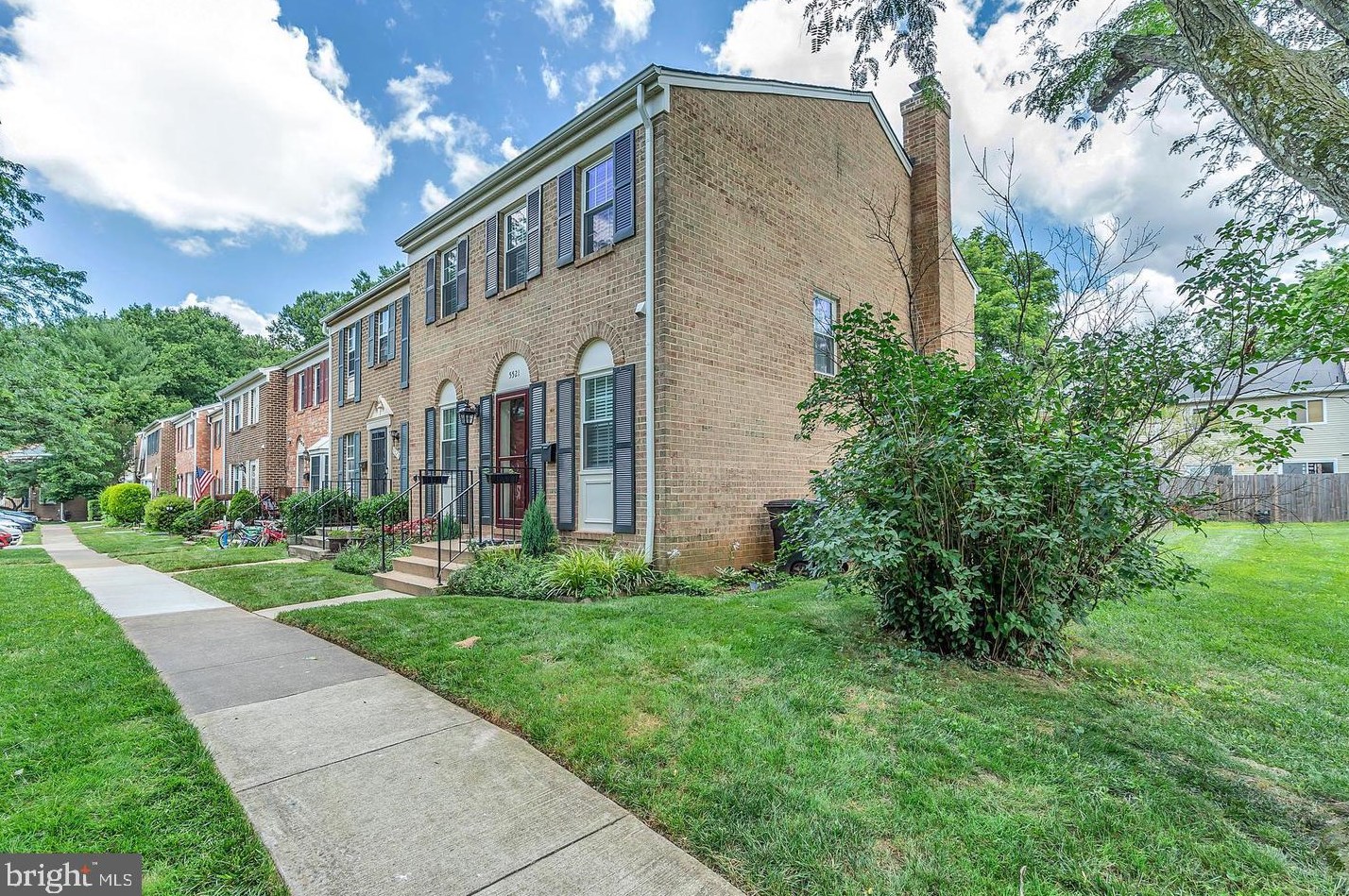 5521 Winford Ct, Fairfax, VA 22032
