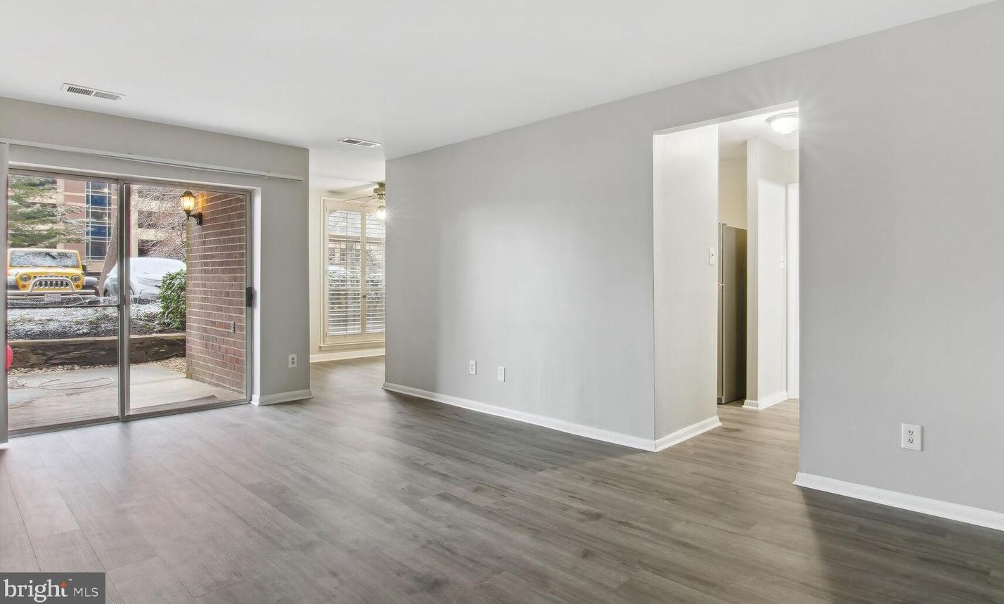 3302 Woodburn Village Dr #t3, Annandale, VA 22003