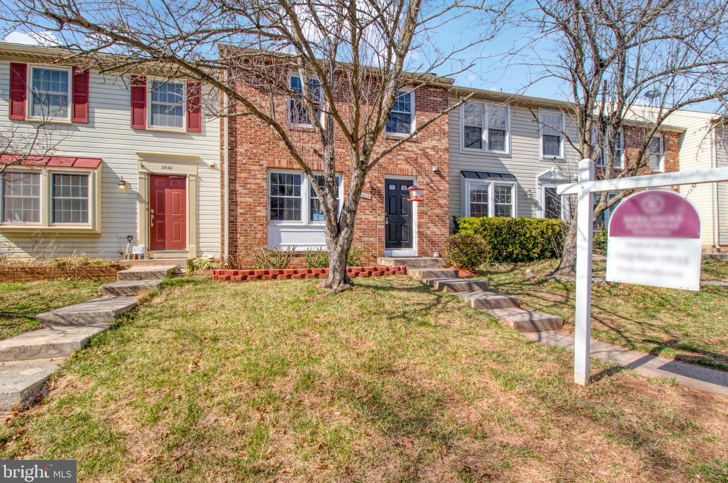3935 Plum Run Ct, Fairfax, VA 22033