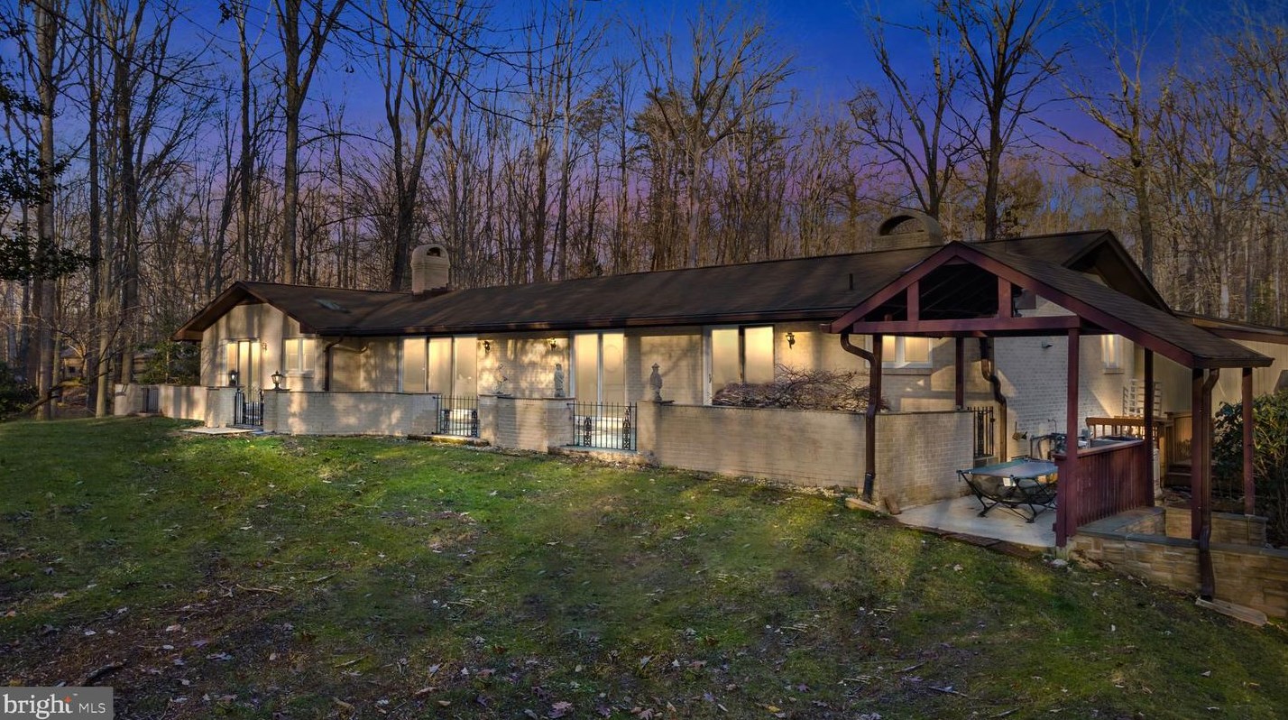 7833 Willowbrook Rd, Fairfax, VA 22039