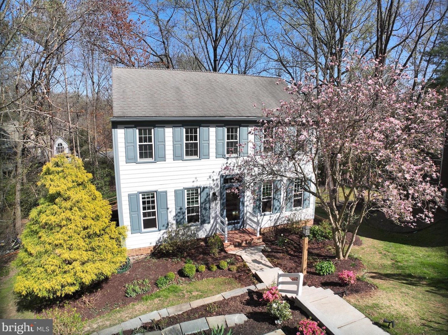 1639 York Mills Ln, Herndon, VA 20194