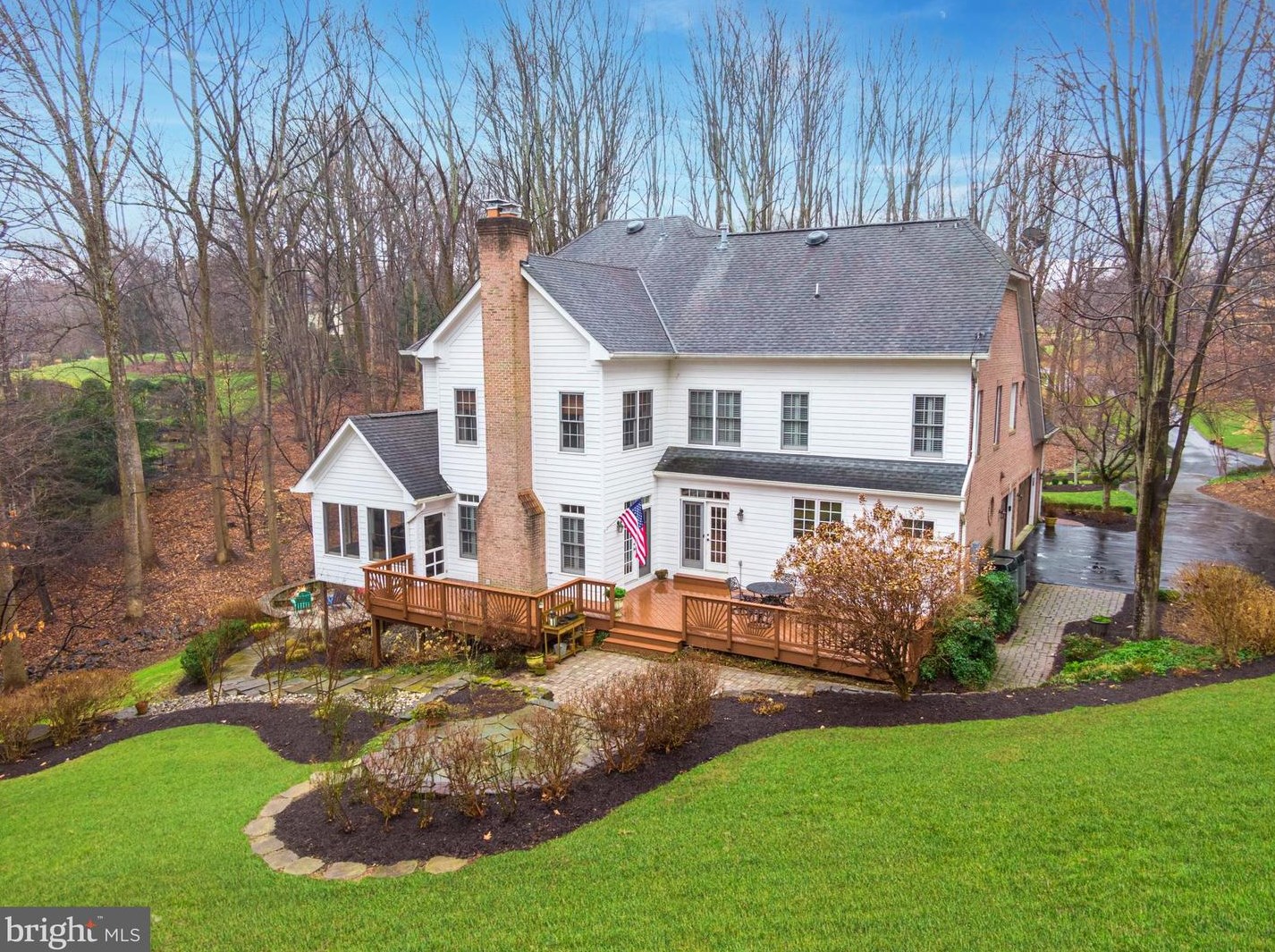 499 Seneca Knoll Ct, Great Falls, VA 22066