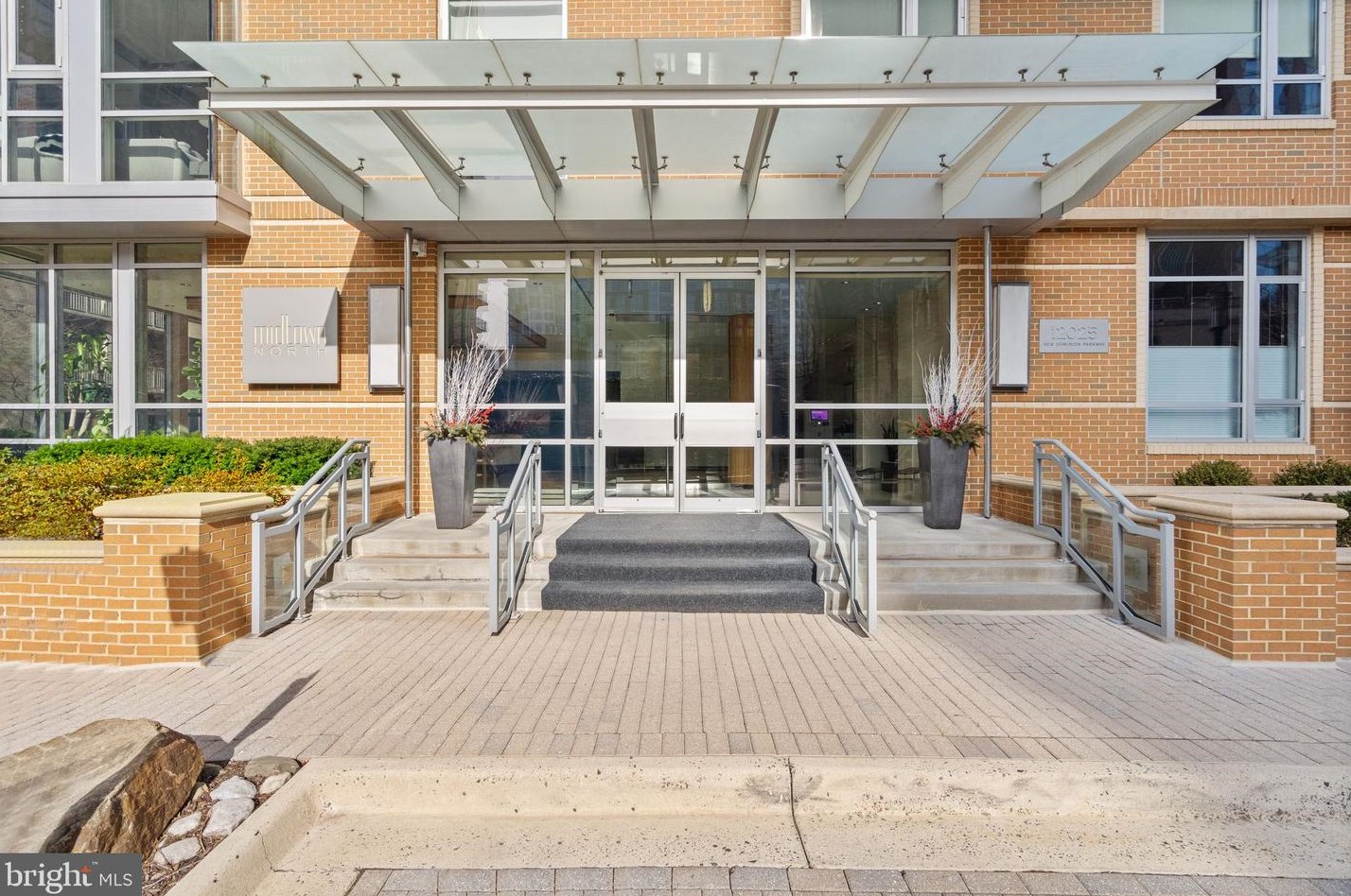 12025 New Dominion Pkwy Apt 406, Herndon, VA 20190