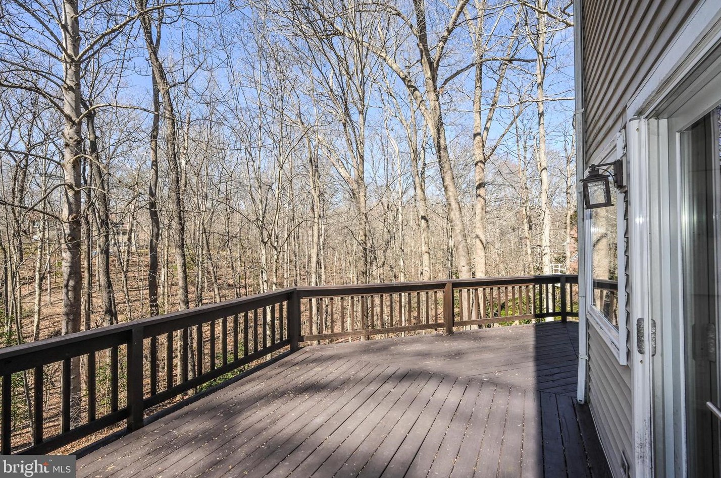 8624 Beaver Pond Ln, Fairfax VA  22039-2702 exterior