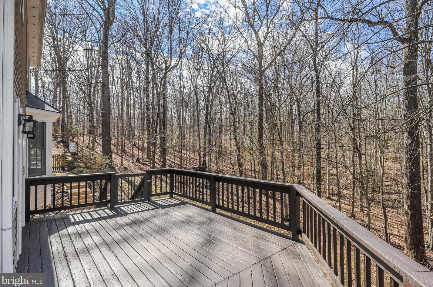 8624 Beaver Pond Ln, Fairfax VA  22039-2702 exterior