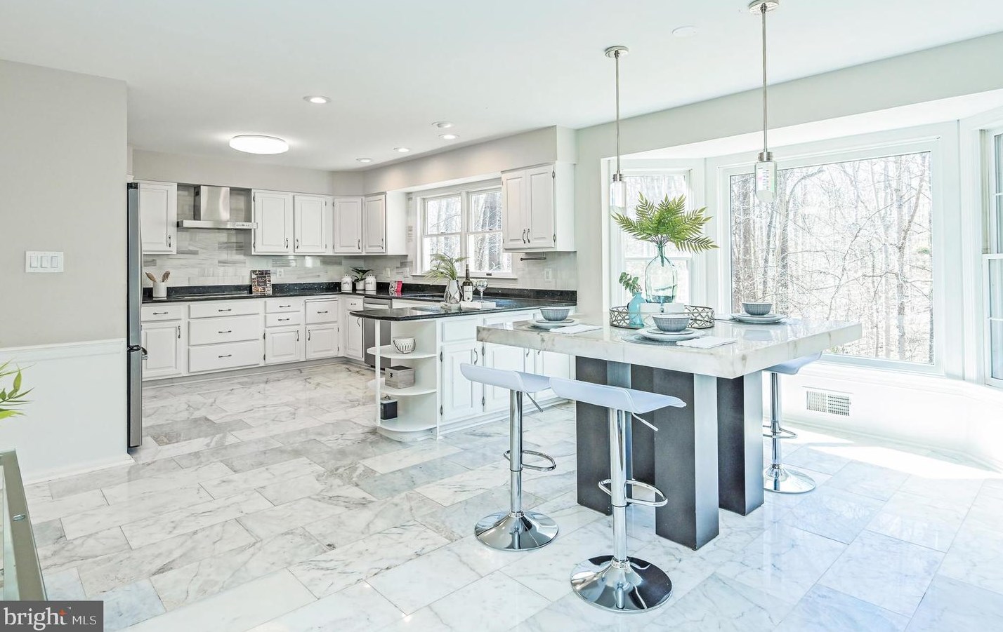 8624 Beaver Pond Ln, Fairfax VA  22039-2702 exterior