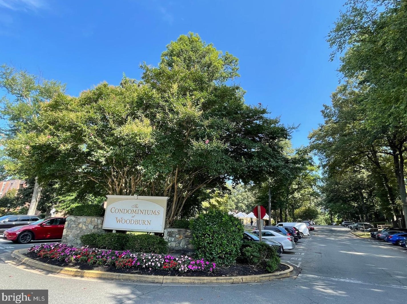 3300 Woodburn Village Dr #34, Annandale, VA 22003