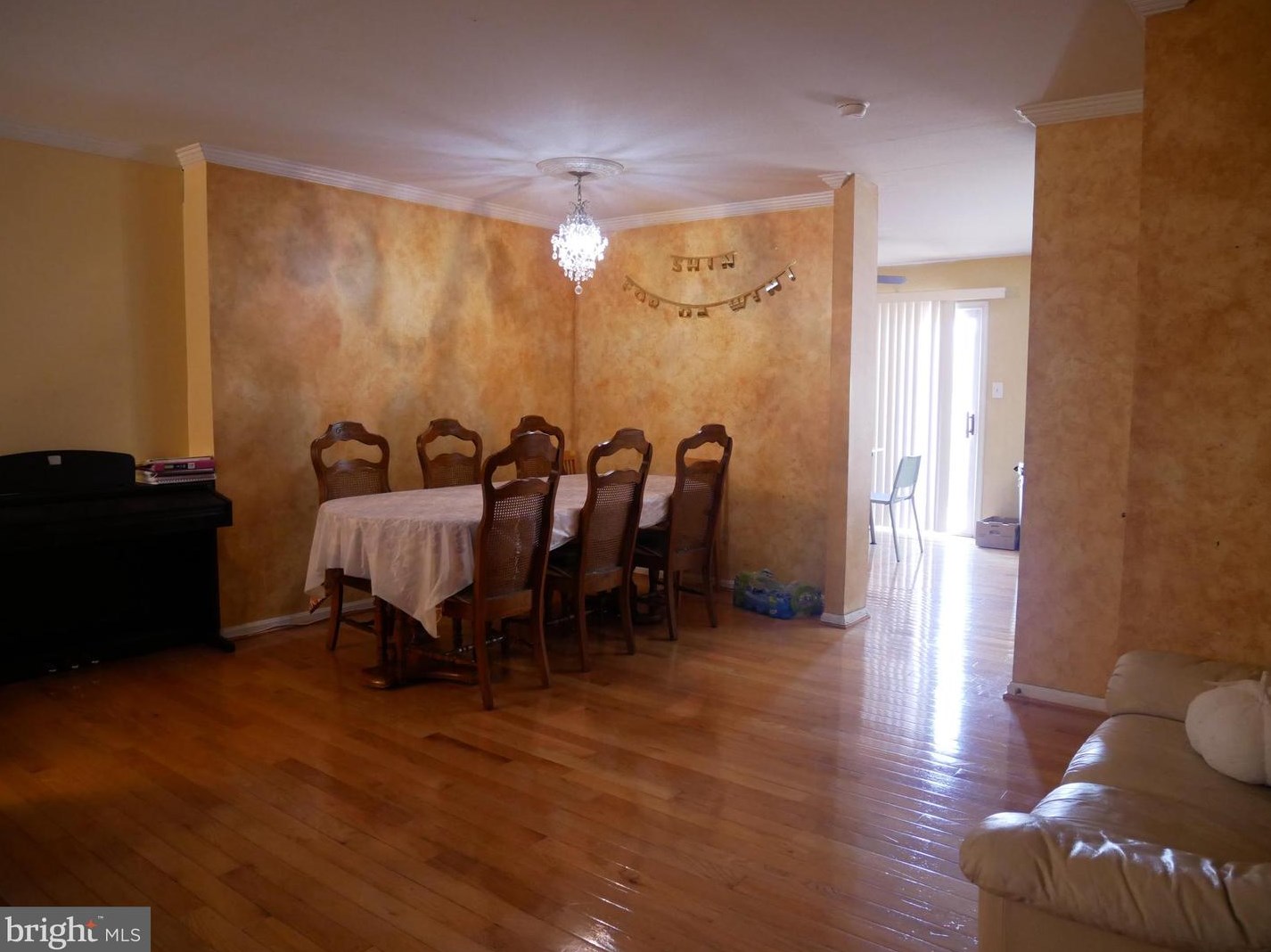 5551 Stroud Ct, Centreville, VA 20120-5207